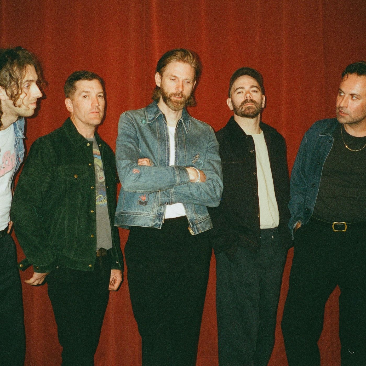 Everyone Says Hi announce new album ‘Funny Cos It’s True’ with swirling single ‘Don’t Underestimate Yourself’ and UK live shows episode artwork