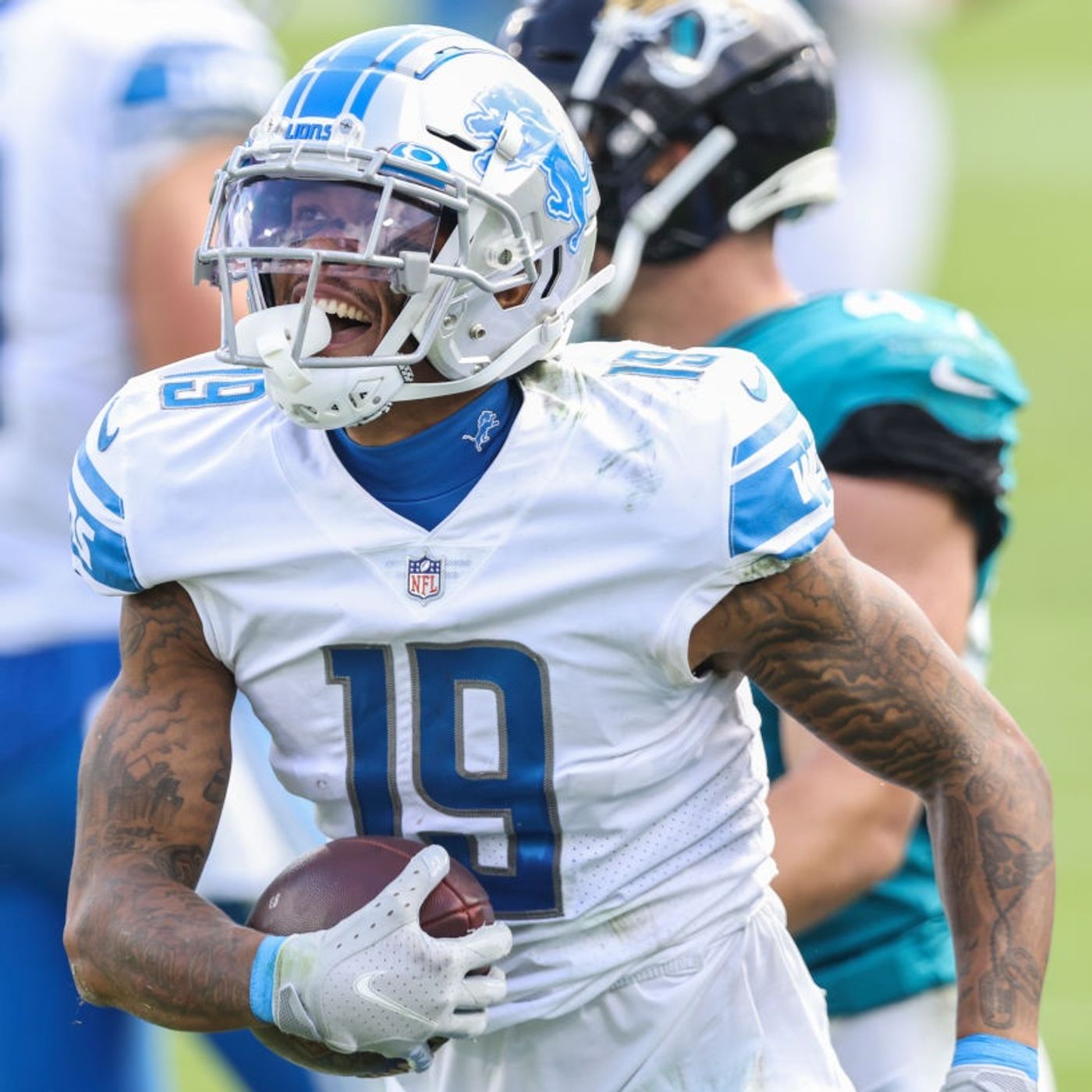 Lions Run Over Jaguars, Atlanta vs. Detroit Fans, Kenny Golladay Instagram Drama, “Around the NFL,” & Good News for Big Drew’s Wedding episode artwork