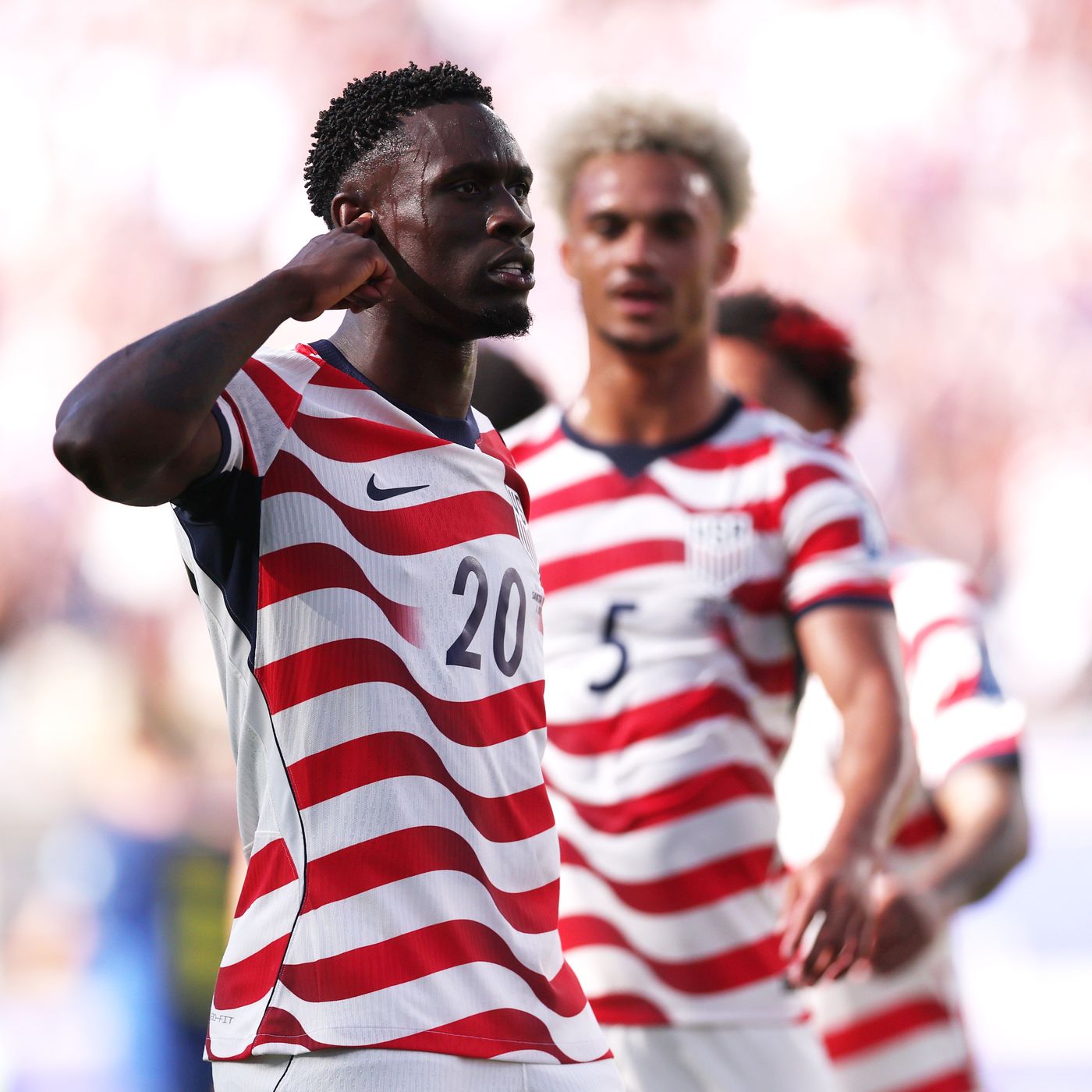 Los goles del Estados Unidos 2 - 0 Bosnia | Balogun tira del carro americano episode artwork