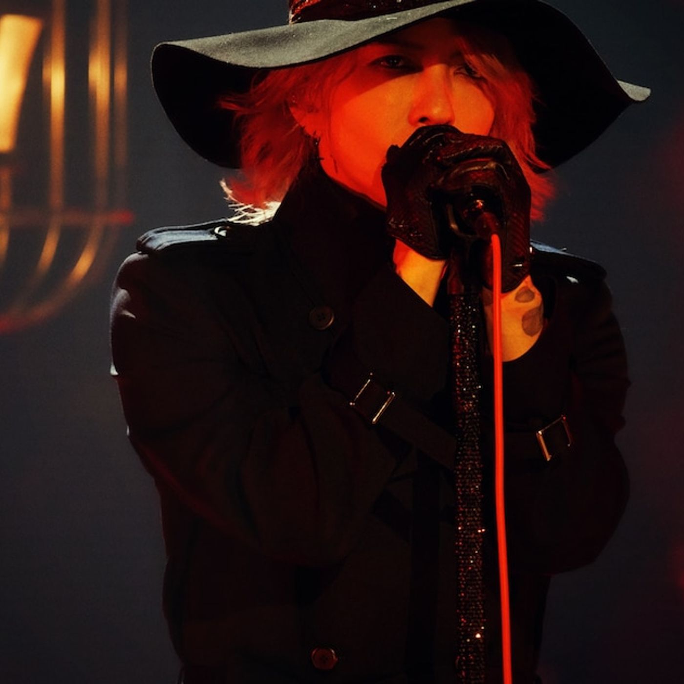 HYDEが故郷・和歌山に凱旋、ウィーン公演の“公開リハ”で「FORBIDDEN COLOURS」歌唱（ライブレポート） - 音楽ナタリー episode artwork