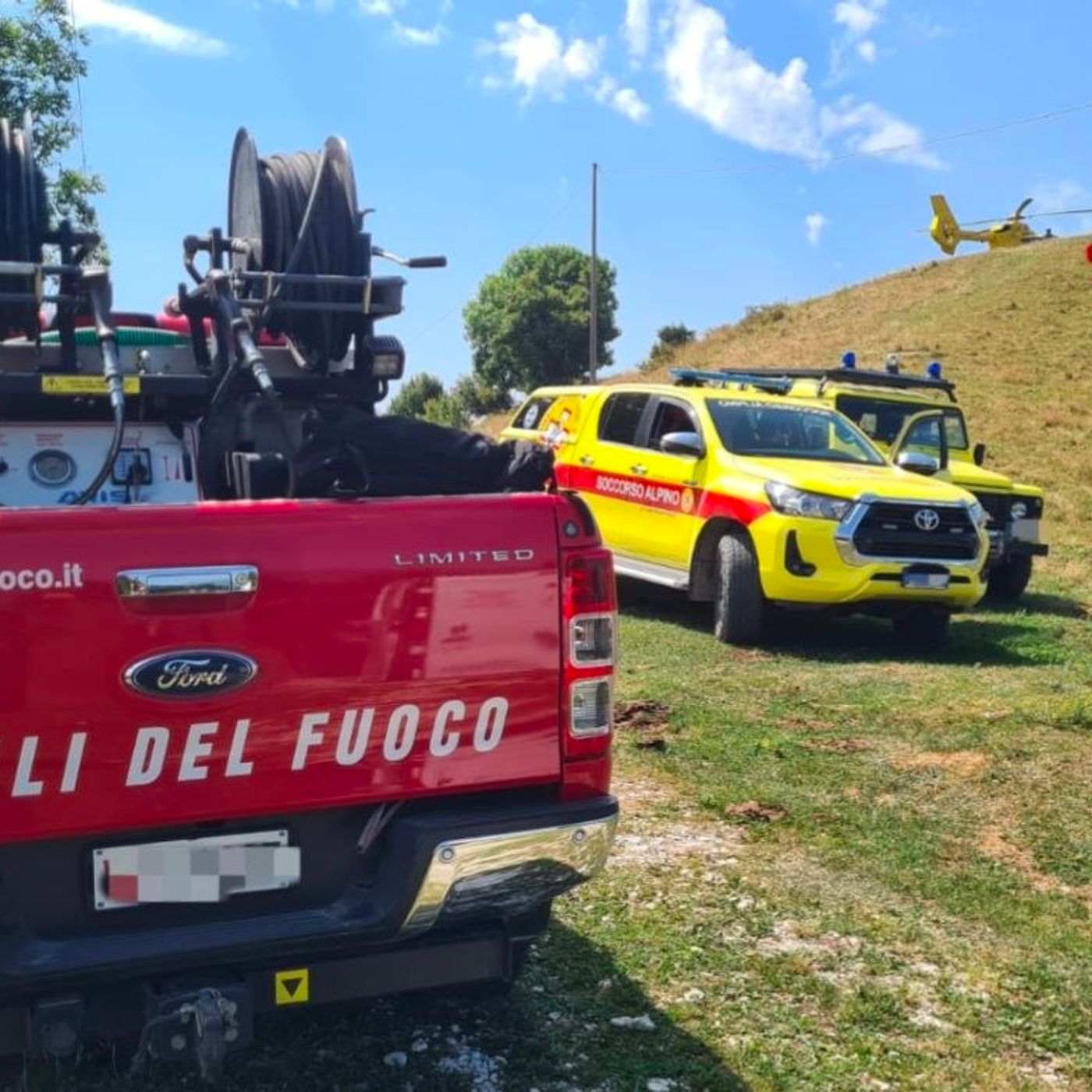 Tragedia in Altopiano: precipita nel vuoto per salvare il cavallo, morto un 55enne episode artwork