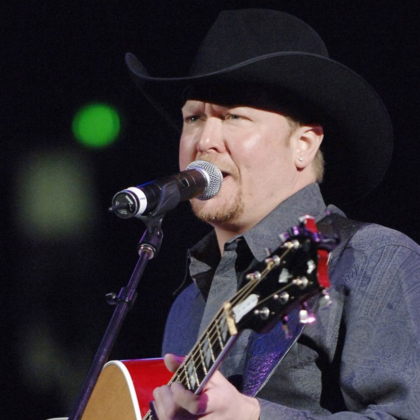 Chart Rewind: In 2006, Tracy Lawrence & ‘Friends’ Began Their Ride to No. 1 episode artwork