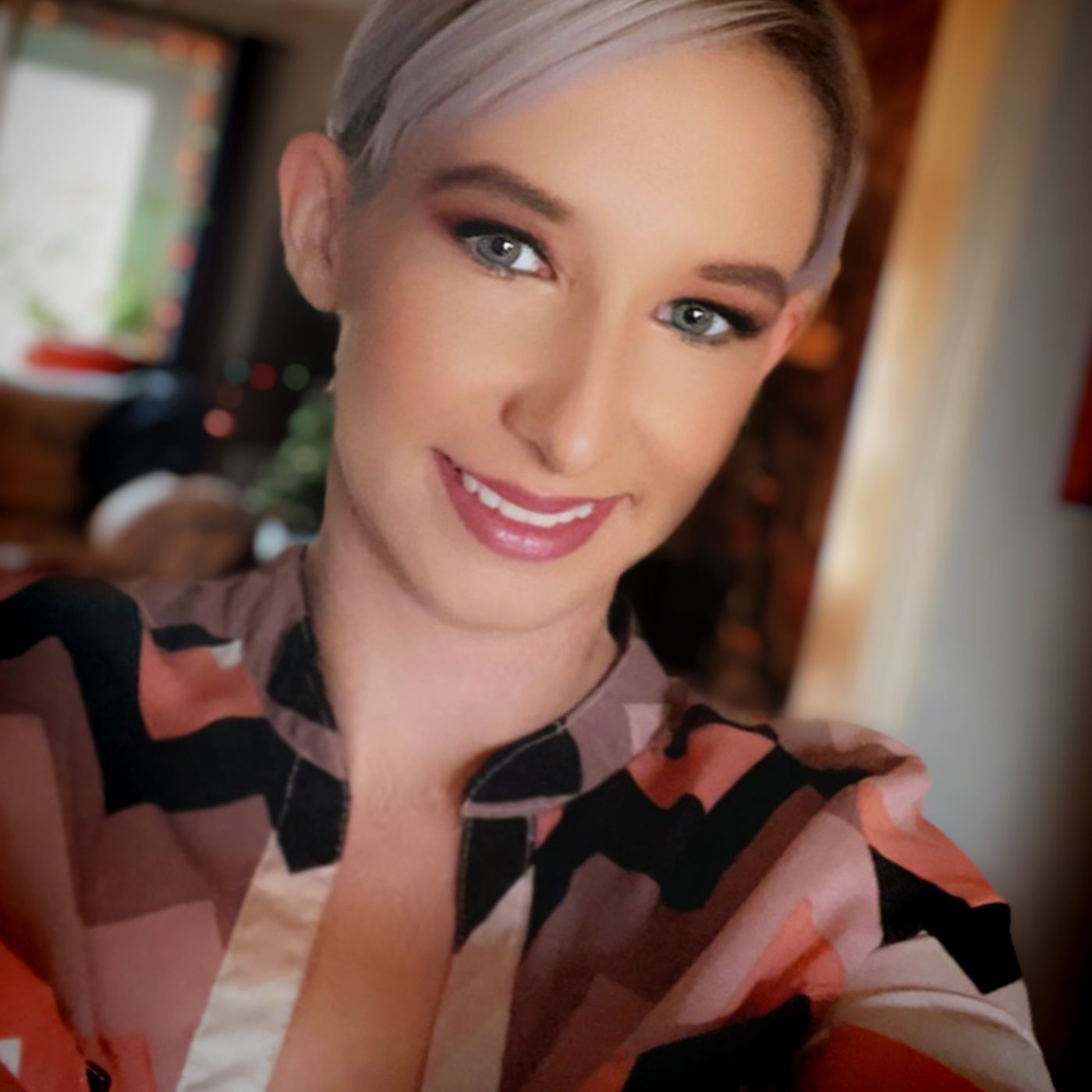 Arkansas-born and raised JoJo Hess of the new podcast “The JoJo Show” is my very special guest! episode artwork