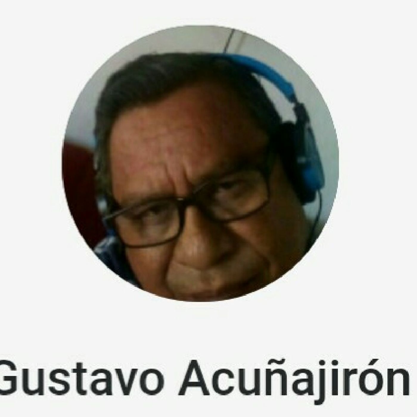 Gustavo Acuñajiron y su show