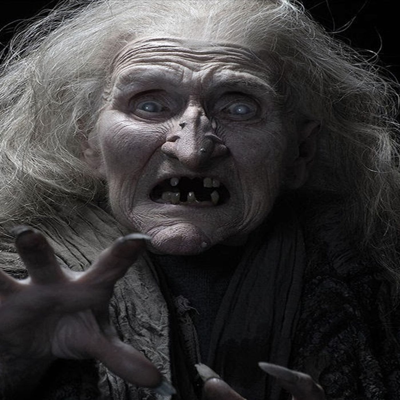 Huí De Mi Pueblo A Causa De Una BRUJA Que Nos Atormentaba: Recopilación De Brujas Y Demonios