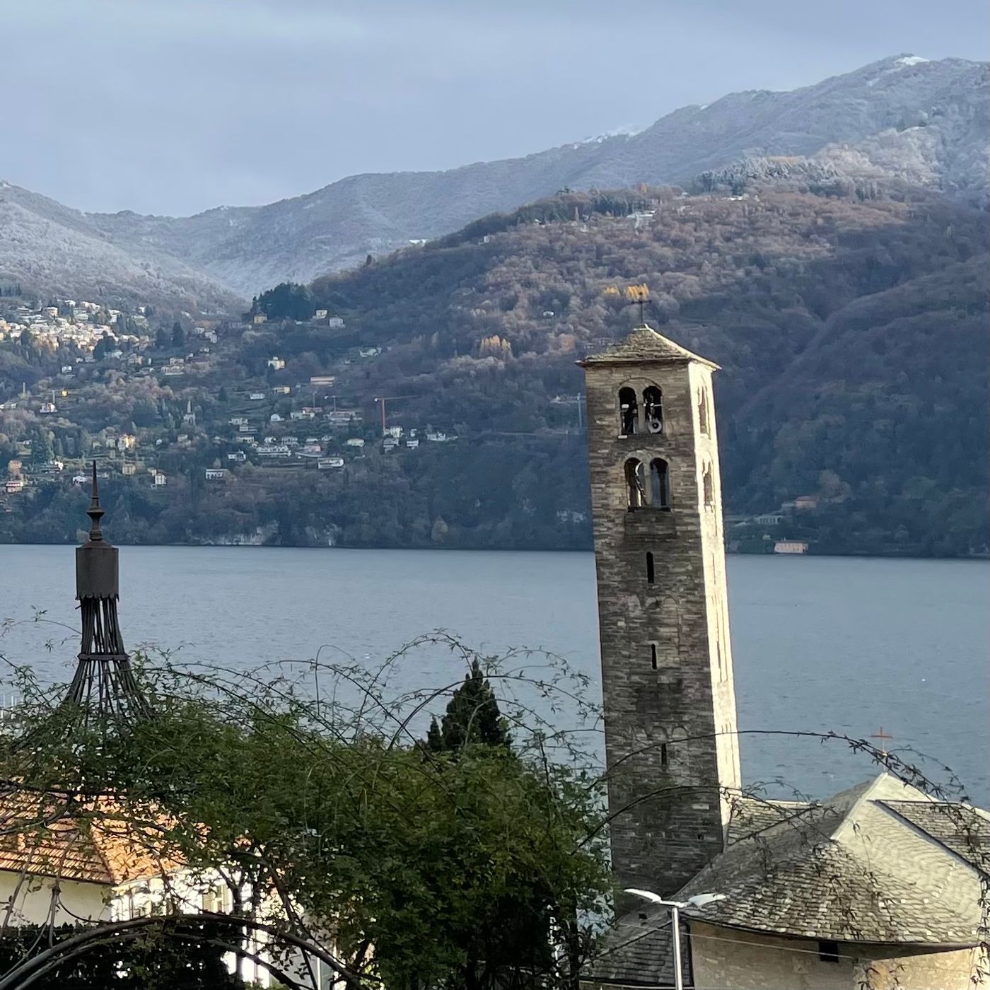 Custodi e testimoni della speranza che non delude | 1ª Domenica d’Avvento. Castello di Urio 211128 episode artwork