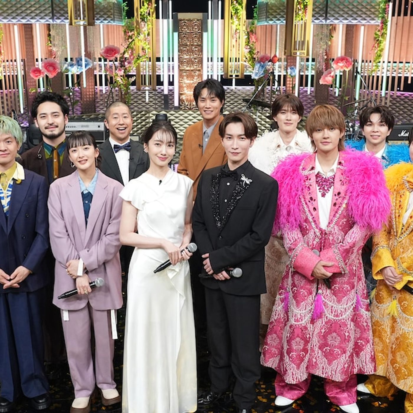 日テレ「歌の感謝祭」Adoが歴代衣装に囲まれ歌唱、NiziUは中井亜美選手にサプライズ - 音楽ナタリー episode artwork
