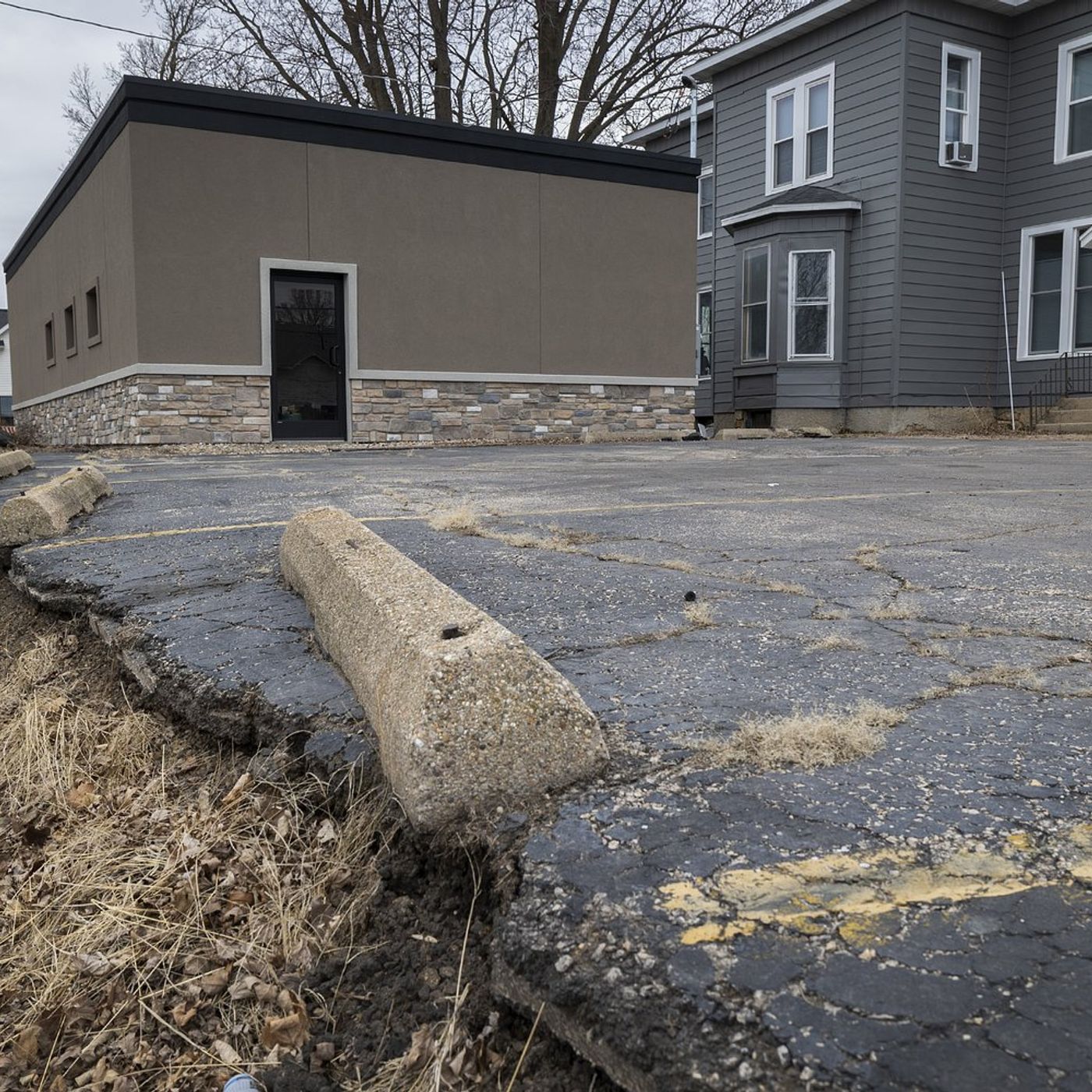 Sterling City Council OKs parking lot improvement agreement with 2nd Street business episode artwork