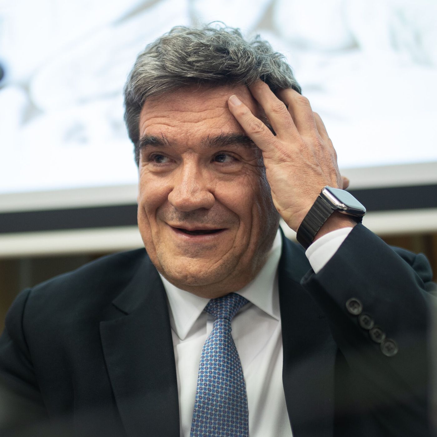 Prensa económica: Sueldazos y enchufismo en la era Escrivá