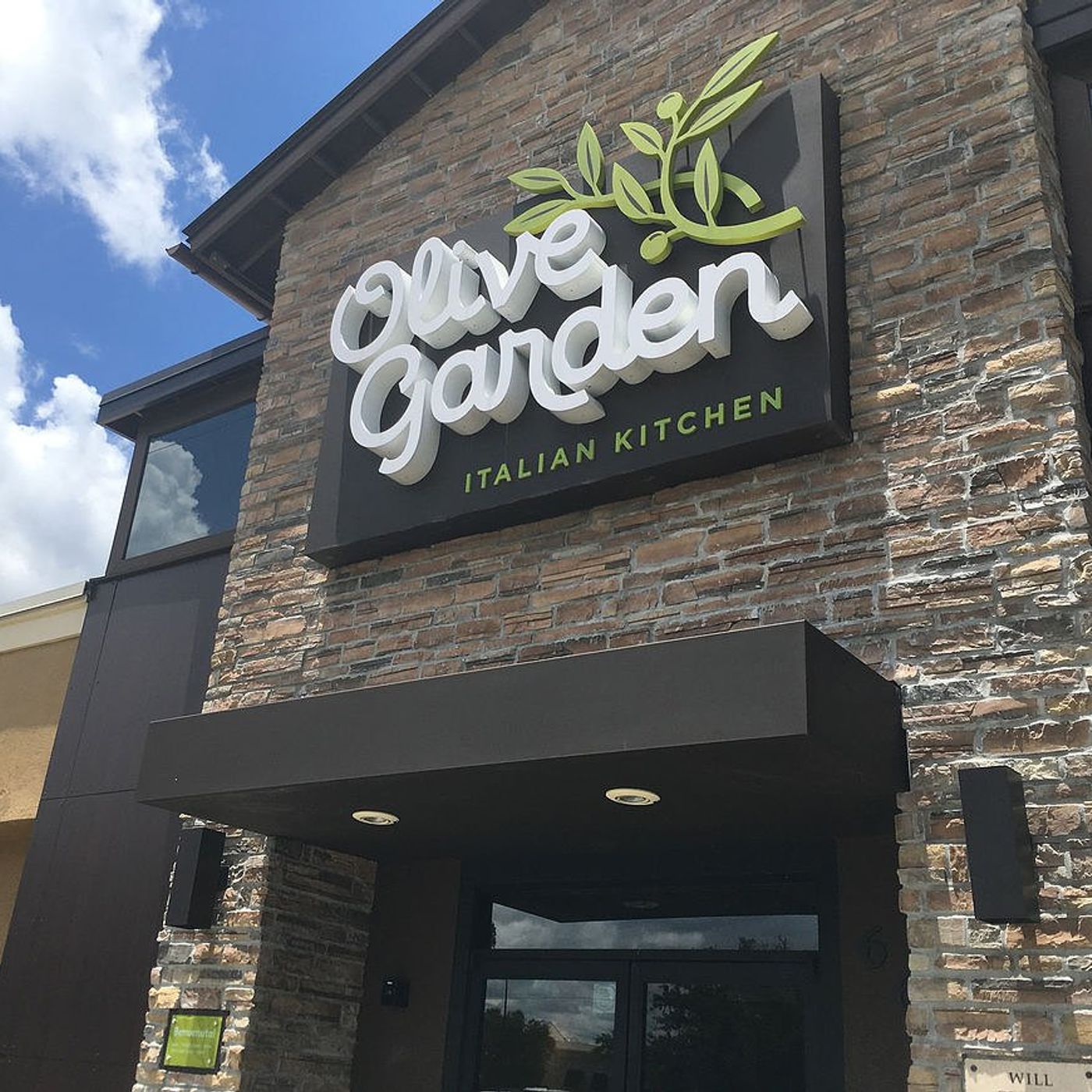 Olive Garden coming to Yorkville, city says around 80 jobs will be created episode artwork