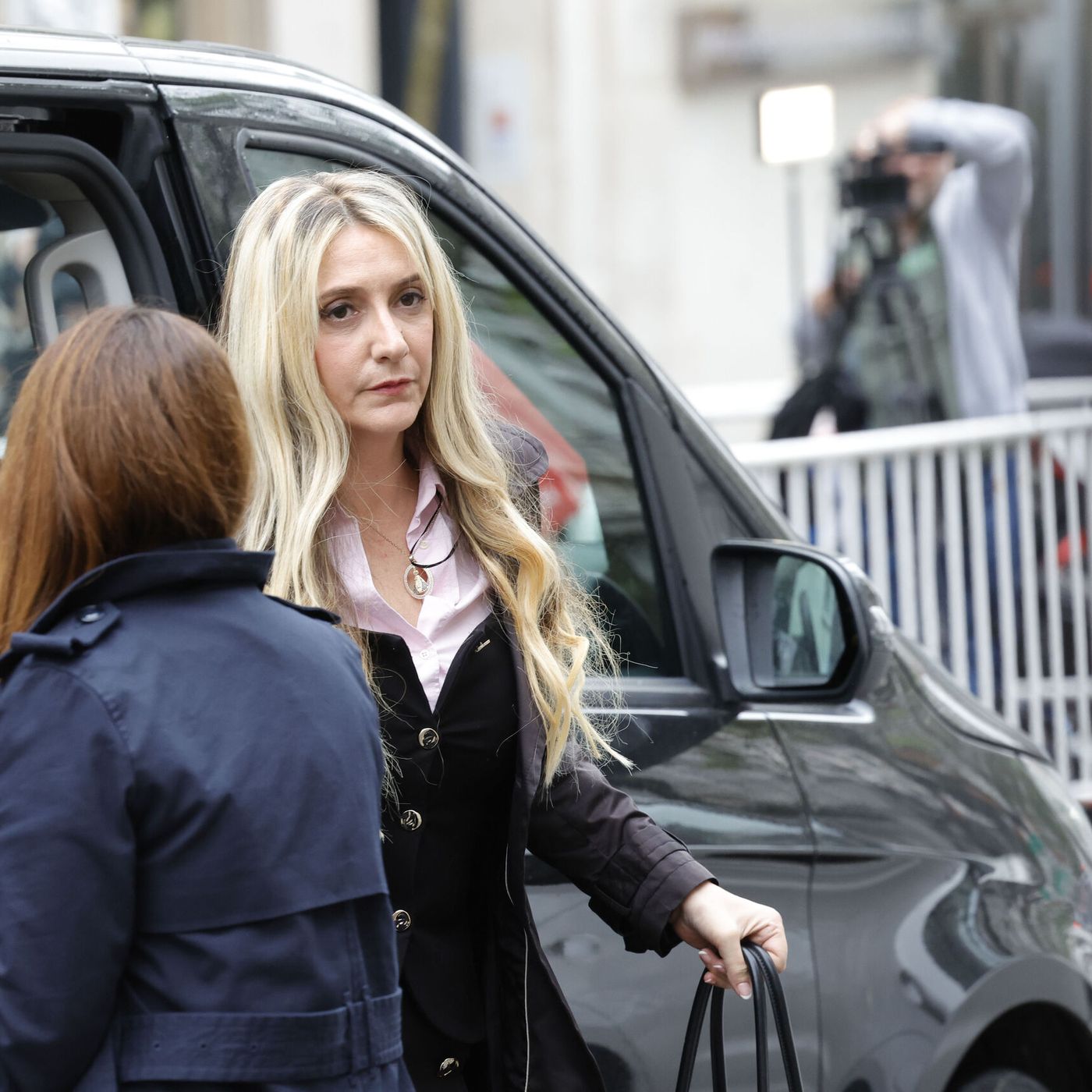 Es Noticia: La vida de lujo de Ábalos y Claudia Montes