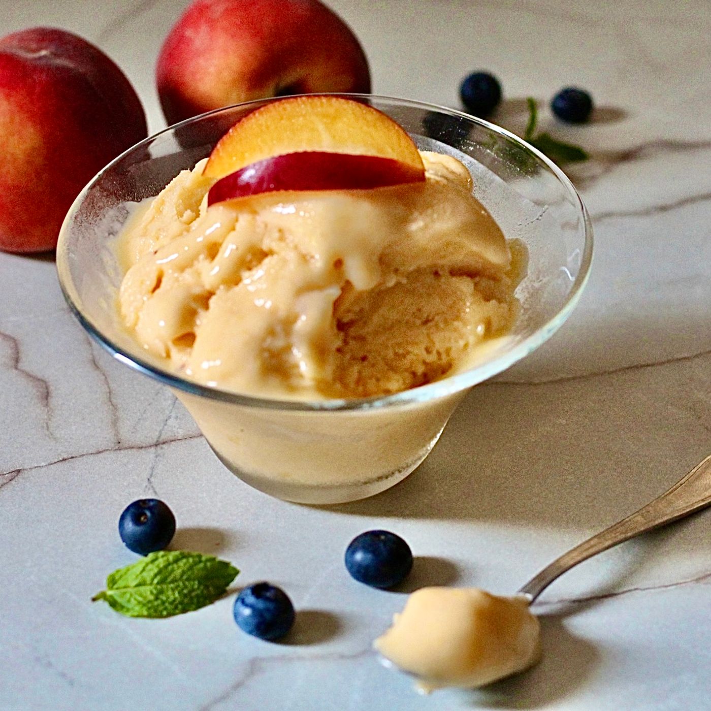 Gelato alla pesca con soli 2 ingredienti, SENZA GELATIERA e senza panna e uova! episode artwork
