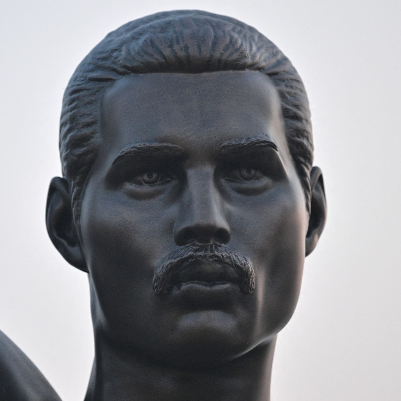 Freddie Mercury aurait eu 80 ans : retour sur le destin d'une icône intemporelle episode artwork