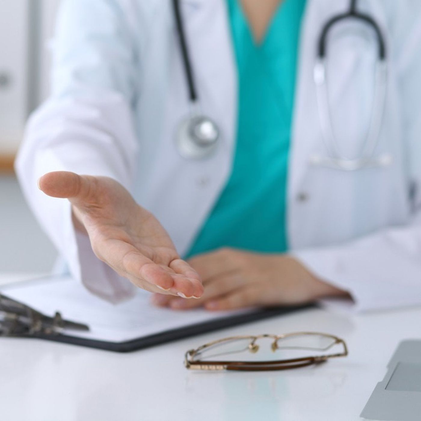 La desconocida labor de España en medicina: "Hemos hecho muchísimo en medicina, pero lo hemos comunicado probablemente mal" episode artwork