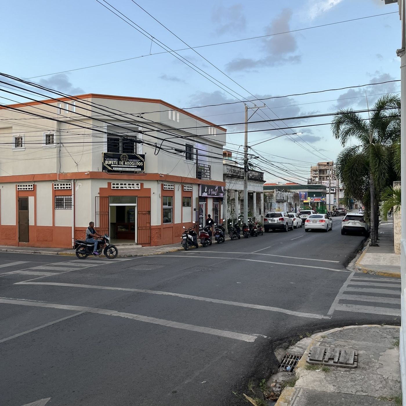 ¿Cuál es el nombre de esta calle en San Pedro de Macorís?