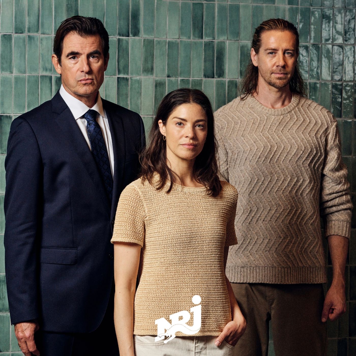 La Femme Secrète & The Whisper Man avec De Niro sur Netflix episode artwork