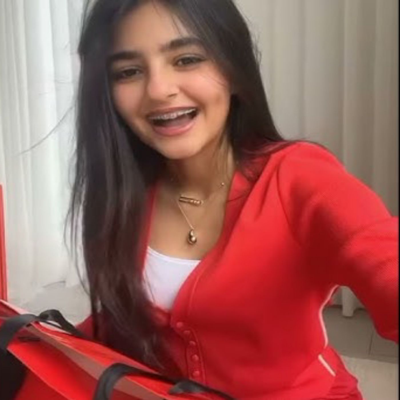 ميرا فهمي في جولة تسوق ممتعة لشراء ملابس جديدة 🛍️❤️🎀 episode artwork