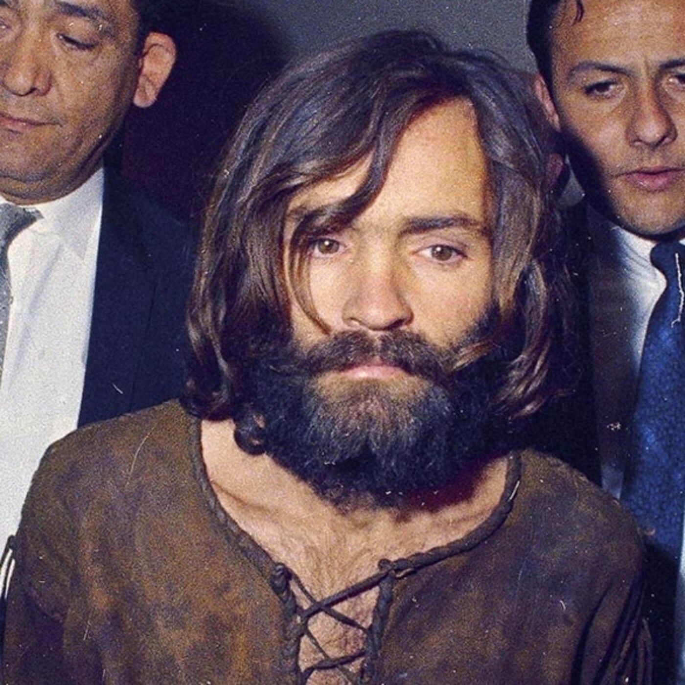 La "Familia Manson" en apogeo. Los Asesinatos Tate-LaBianca. Su final y otro ícono cultural episode artwork