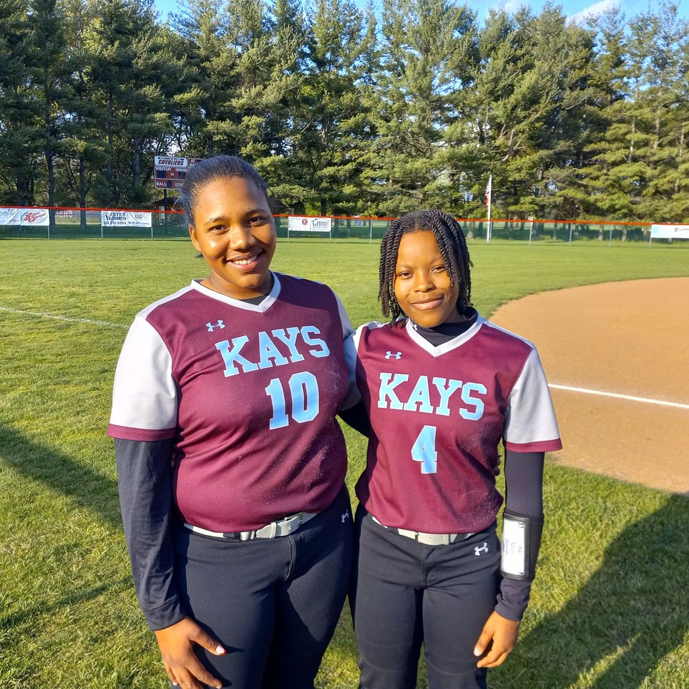 Kankakee completes dominant conference sweep of Thornridge with 11-0 win episode artwork