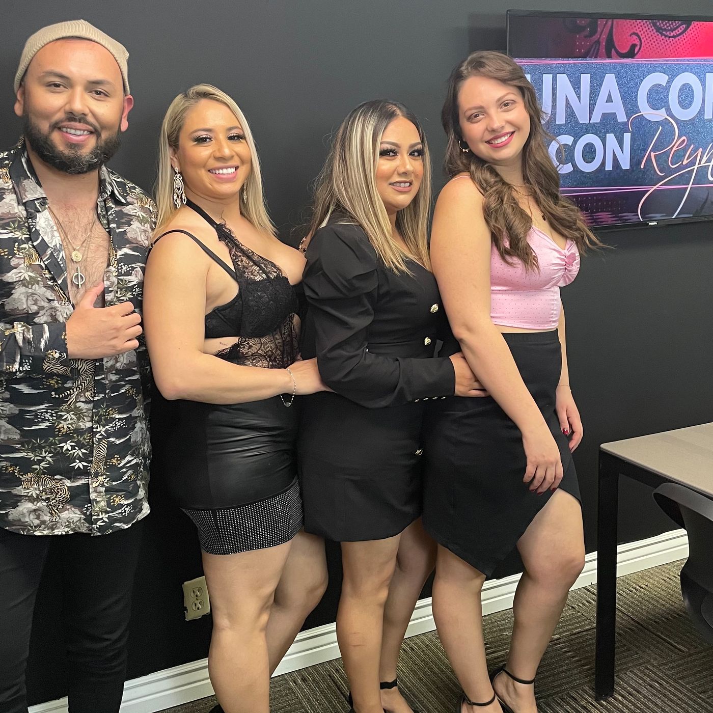 Una Copa Con Reyna