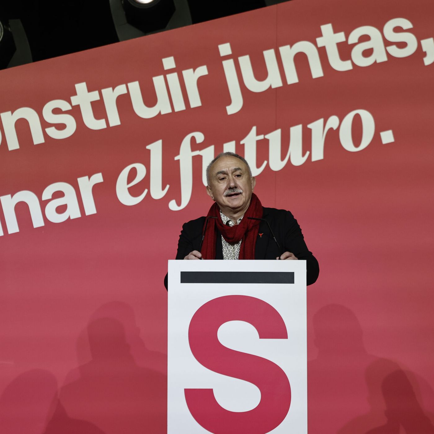 La República de los Tonnntos: Los "militantes y militantas de Sumar" a los que arenga el líder de UGT