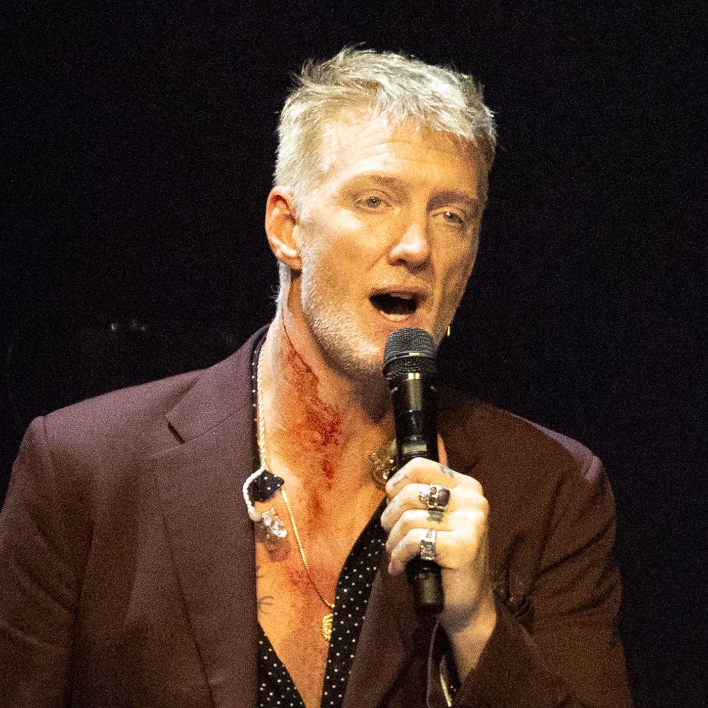 Queens Of The Stone Age’s Josh Homme defies $10k smoking fine at Detroit’s Ford Field