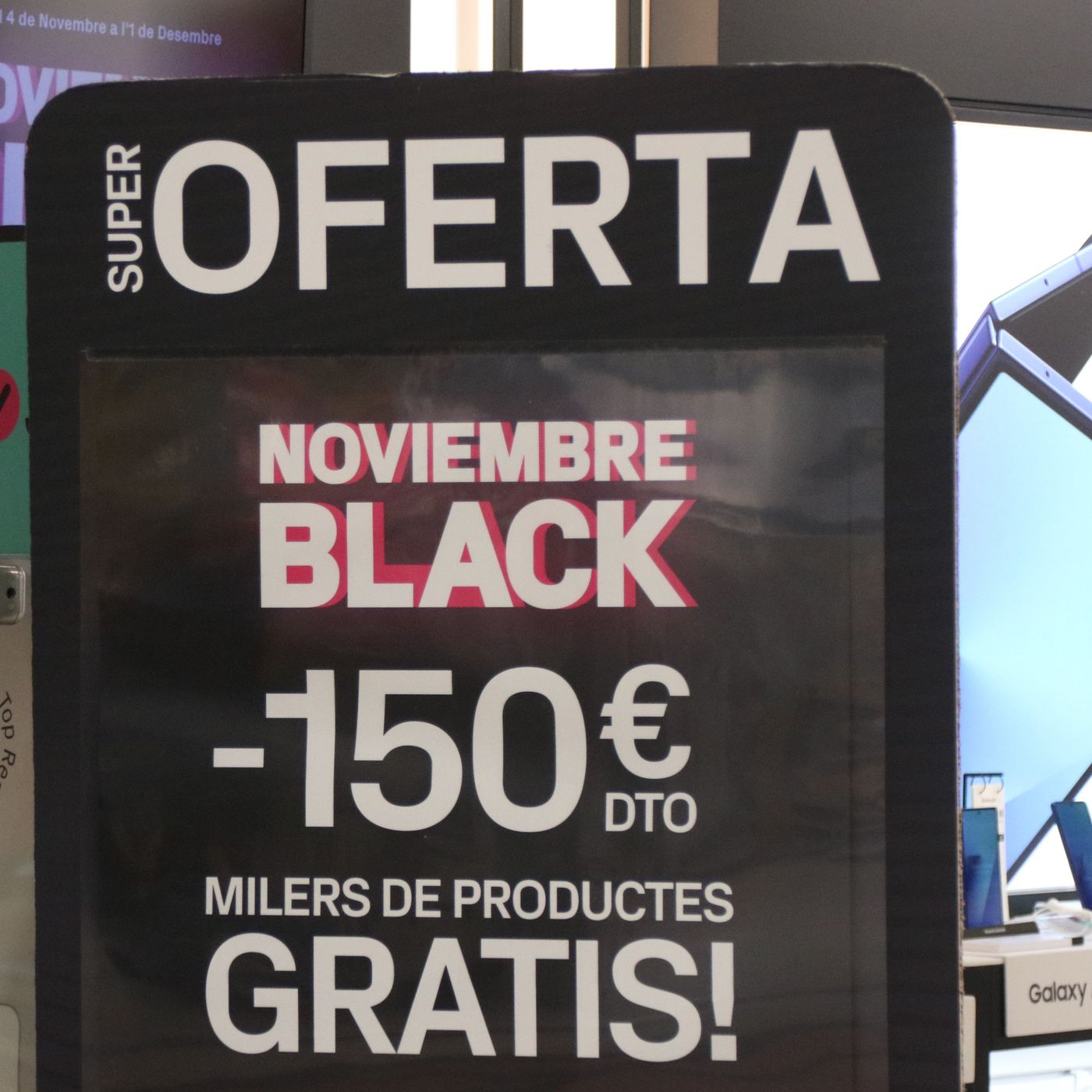 La Brújula de la Economía: Black Friday, el consumo según la OCU y la gripe porcina (28/11/2025) episode artwork