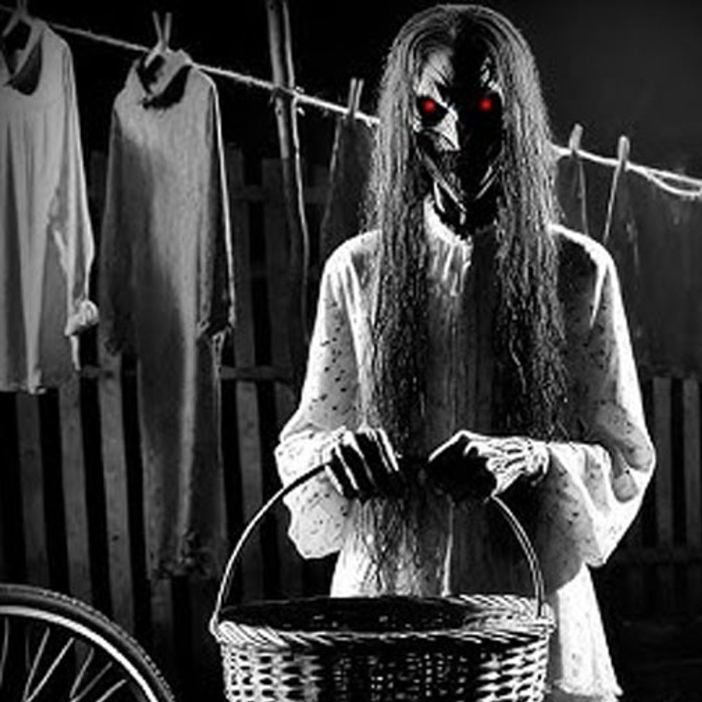 Una BRUJA Nos Acecha Por Las Noches: Nadie Está A Salvo - Historias De Terror - Voces De La Noche