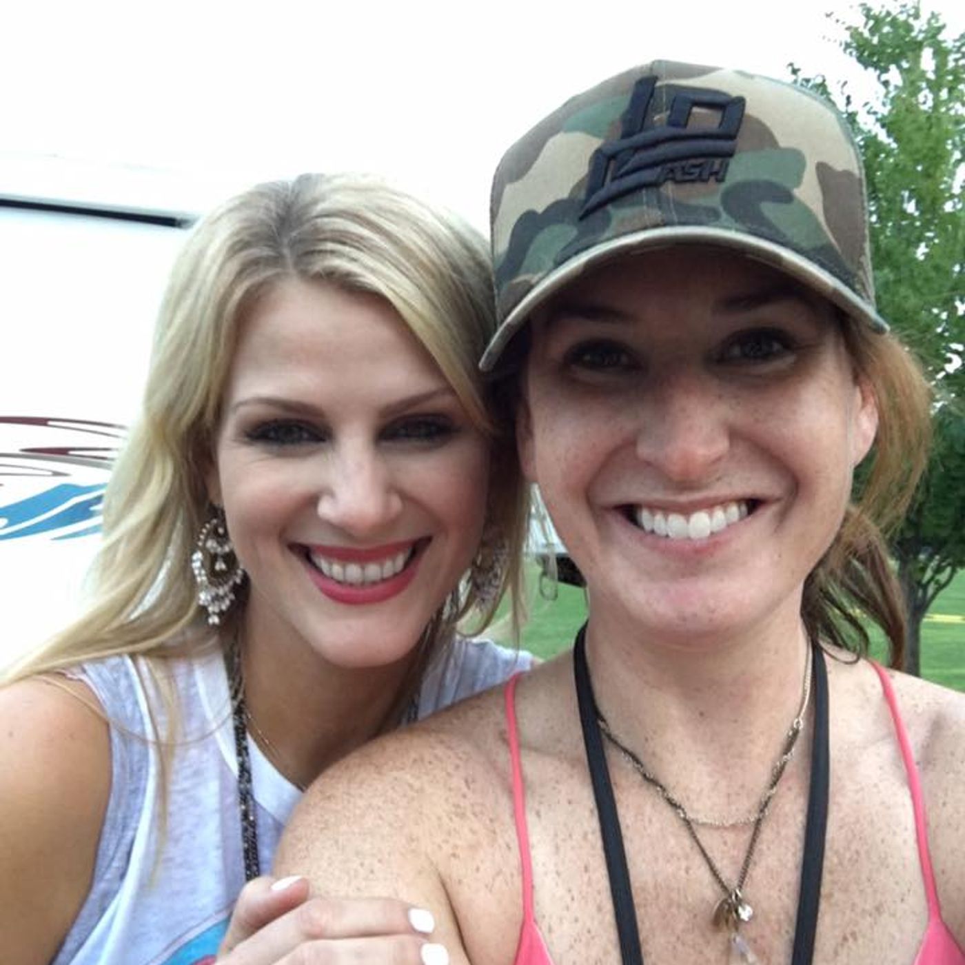 Amanda Jo\'s Interviews