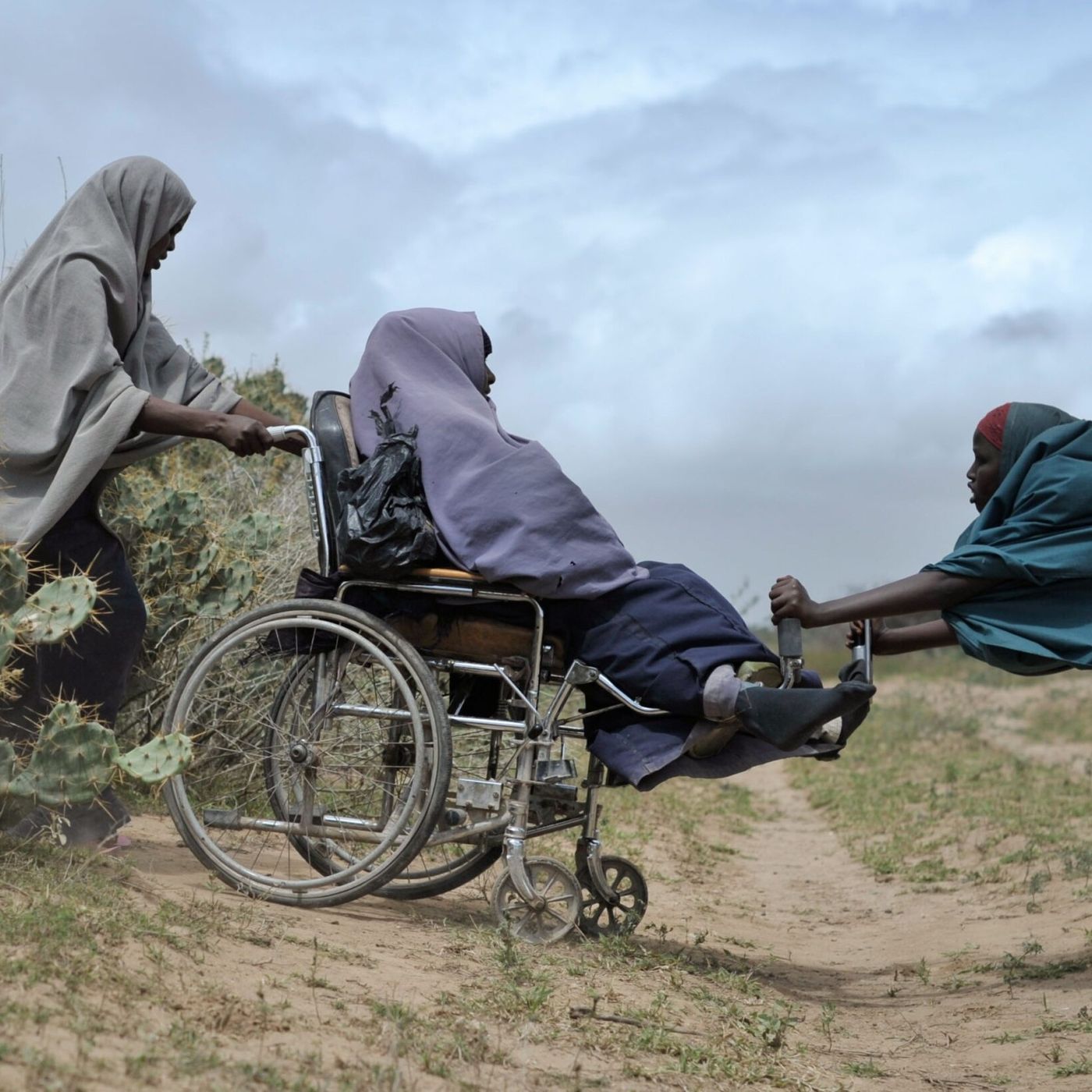 Le journal du 3 décembre 2025 - Inclusion des personnes handicapées et affaire des tonneaux radioactifs à Madaouela episode artwork