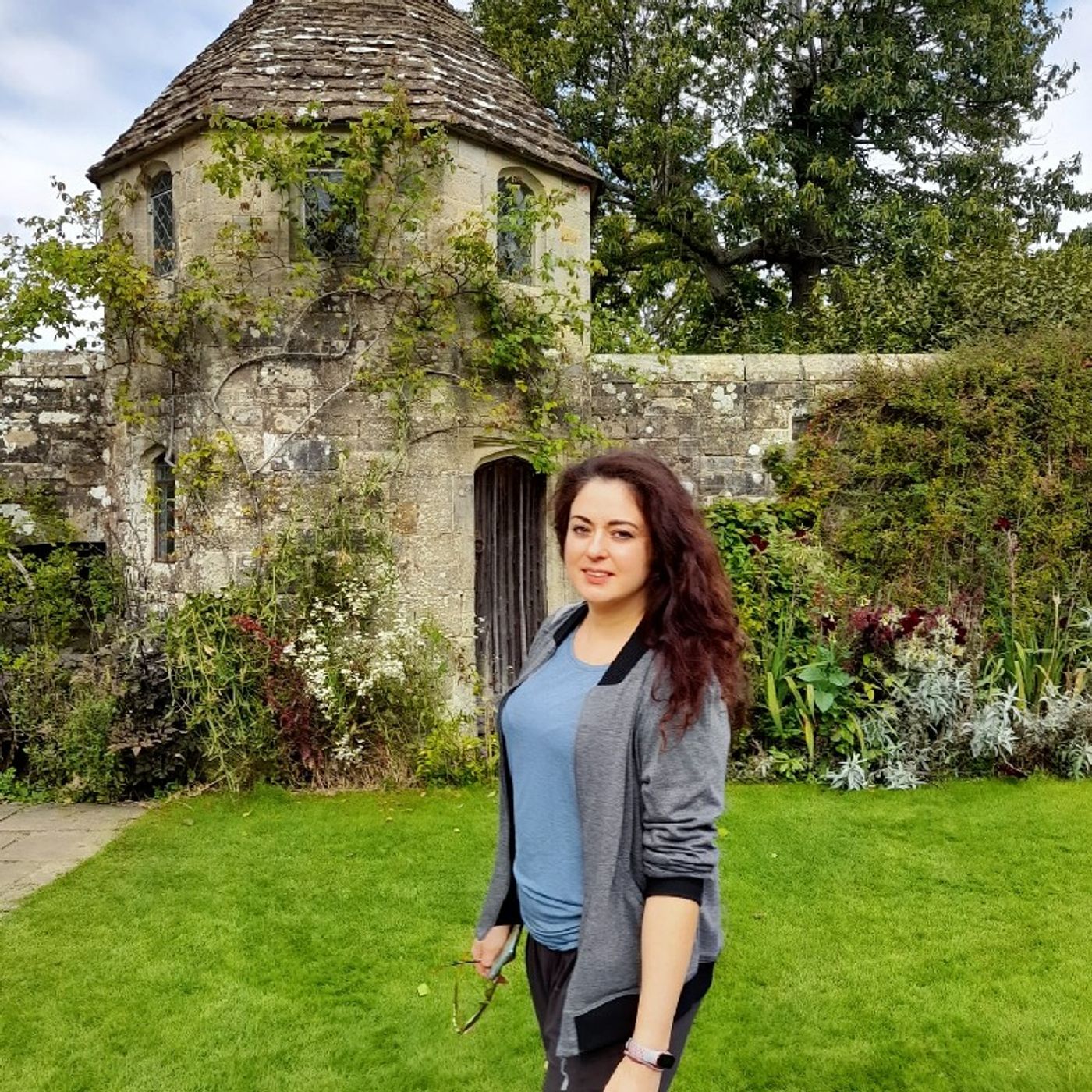 Is Grammar a waste of time? - British English with Maria