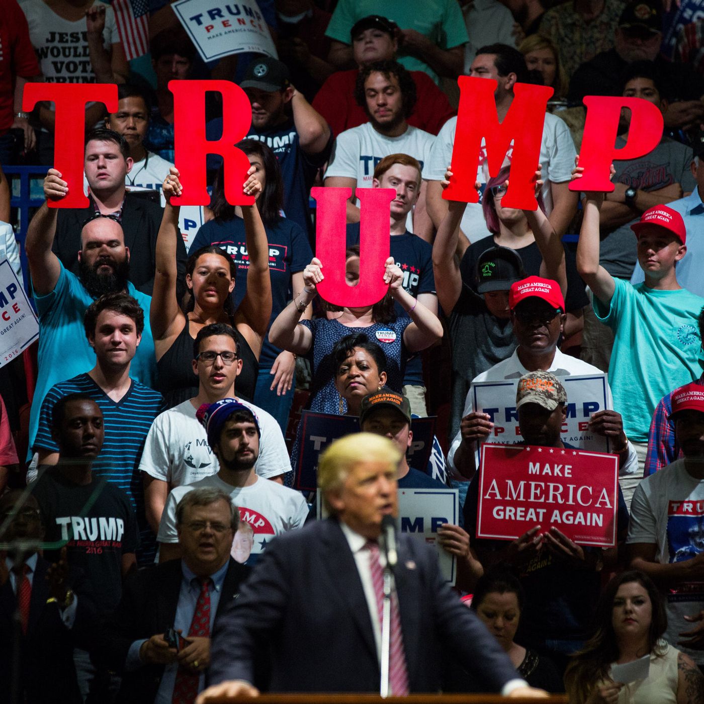 @realDonaldTrump VS BLACK AMERICA: DOES PRESIDENT TRUMP HURT BLACK PEOPLE?? episode artwork