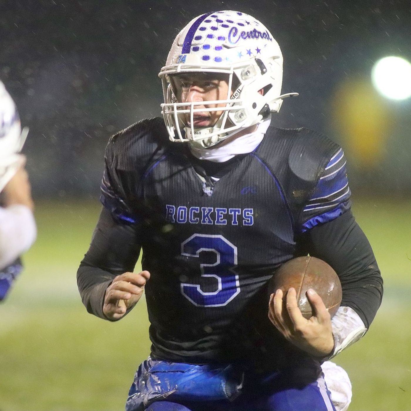 Landon Arnold finishes Burlington Central’s Class 6A second-round win over Harlem episode artwork