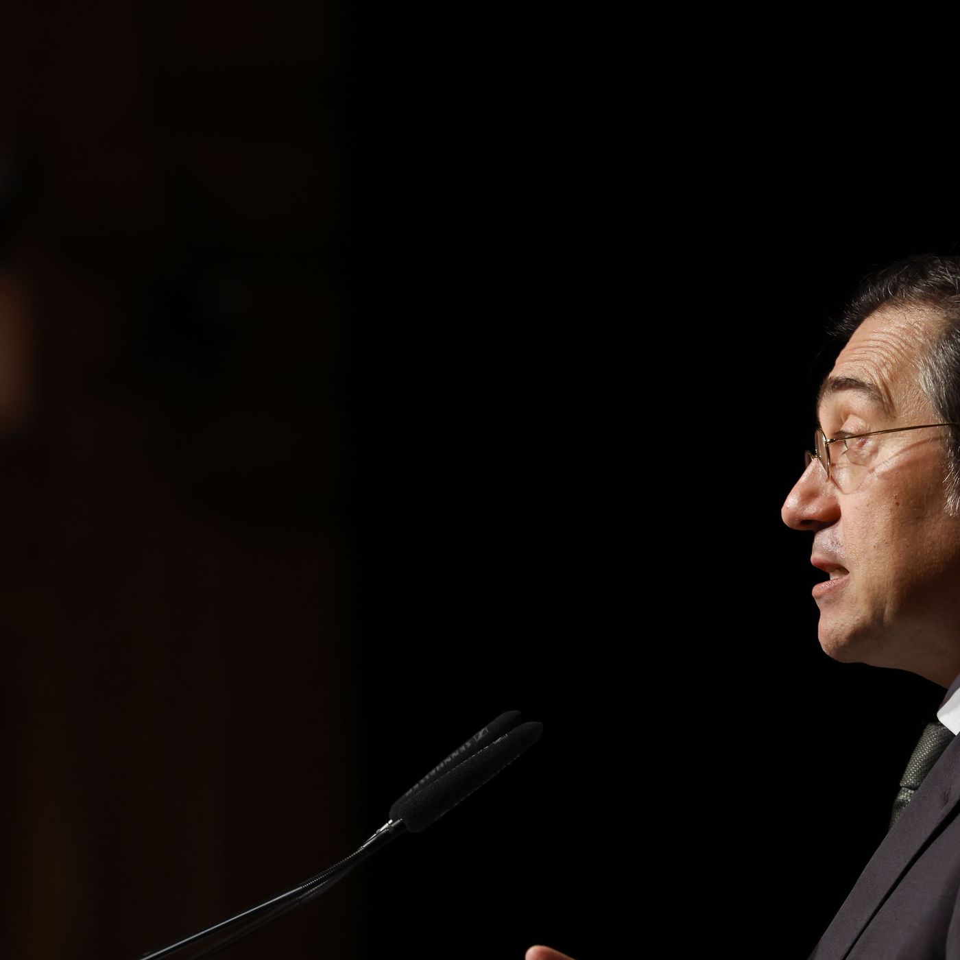 La República de los Tonnntos: Albares duerme a los embajadores mientras quiere una negociación con Maduro