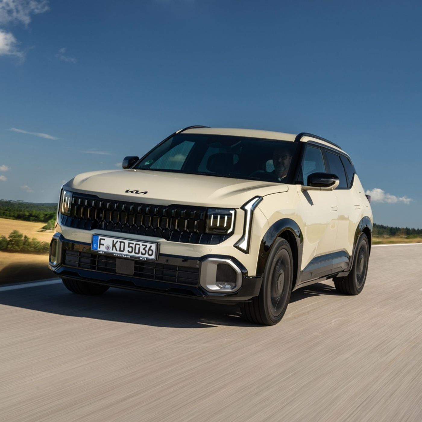 Kia Seltos 2026, il test drive del nuovo SUV compatto tra comfort, tecnologia e motori ibridi episode artwork