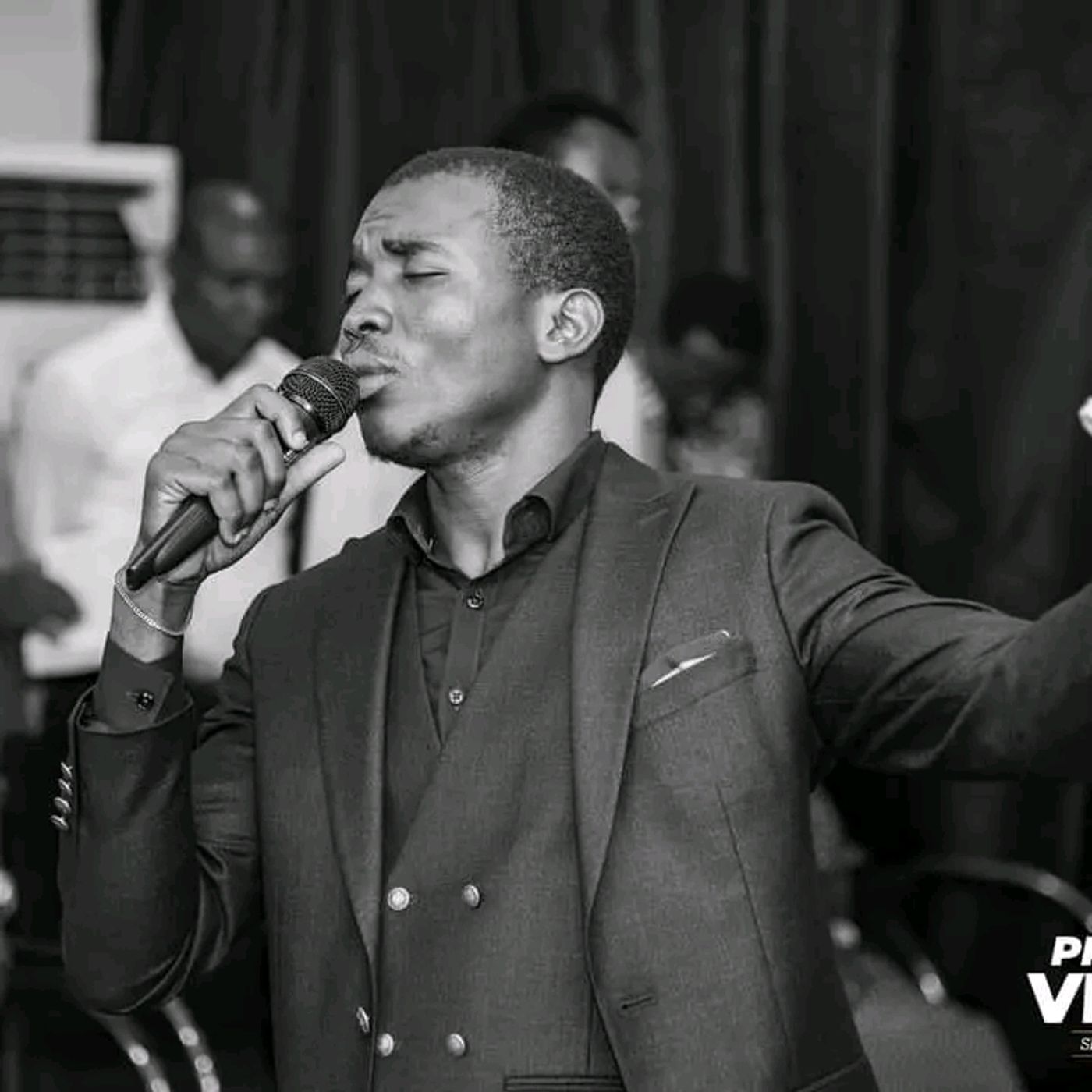 Moment of deep worship with min.Theophilus Sunday