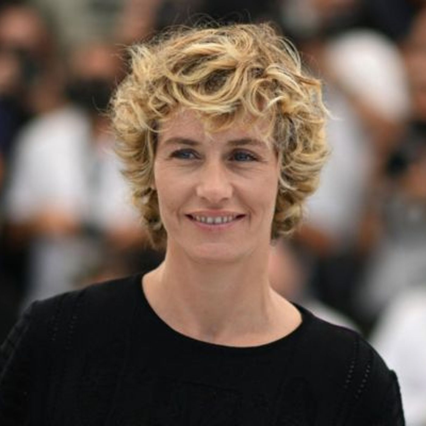 Salade Grecque : Cécile de France parle de la série dérivée de "L'Auberge Espagnole" sur Prime Video episode artwork