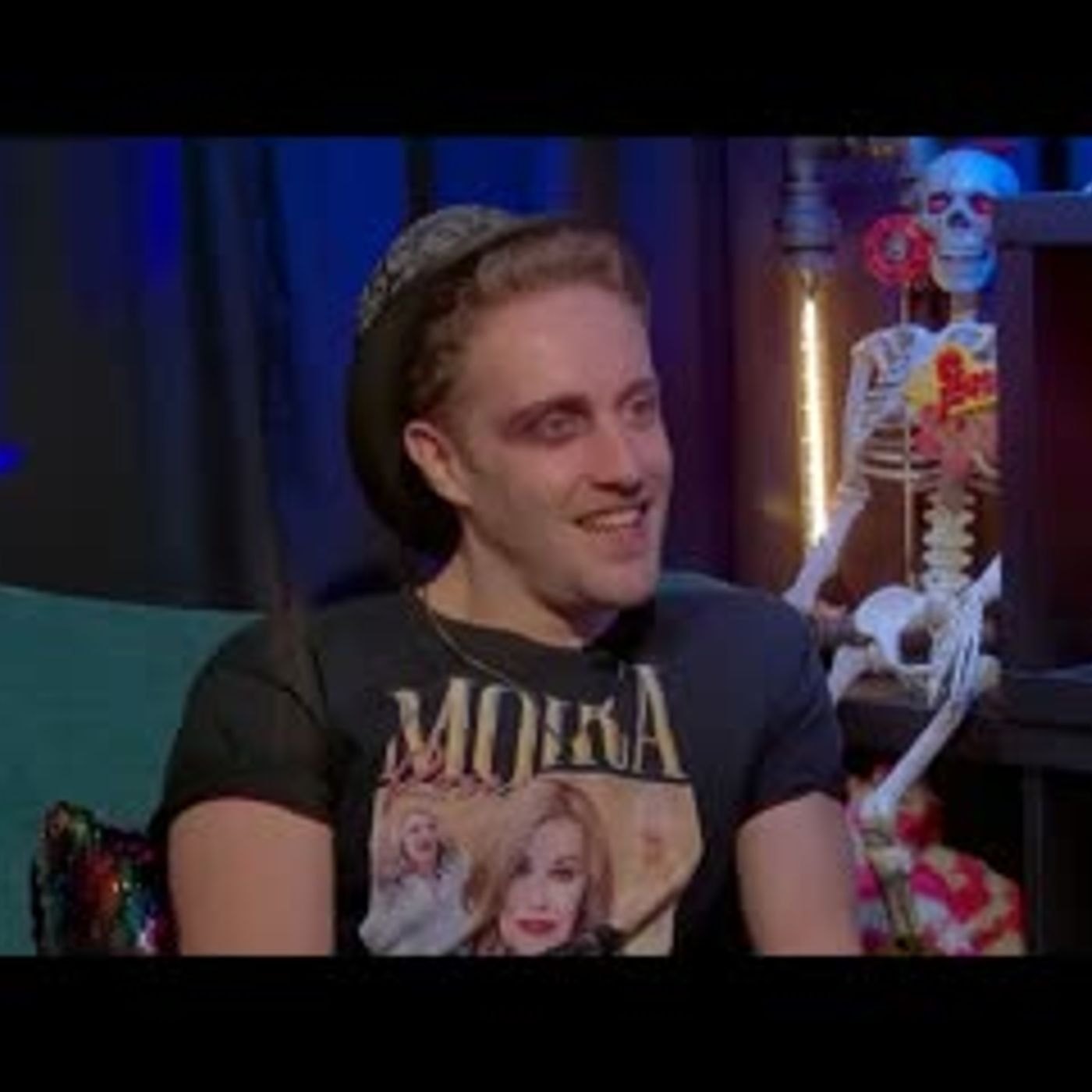 Halloween Extravaganza - S03E43