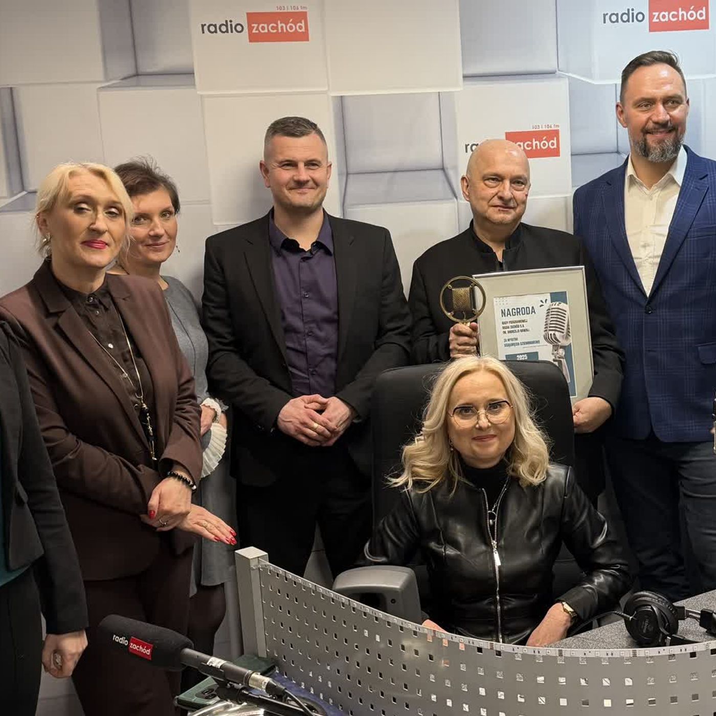 Cezary Galek laureatem nagrody Rady Programowej Radia Zachód – posłuchaj wypowiedzi uczestników uroczystości Cezary Galek laureatem nagrody Rady Programowej Radia Zachód – posłuchaj wypowiedzi uczestników uroczystości