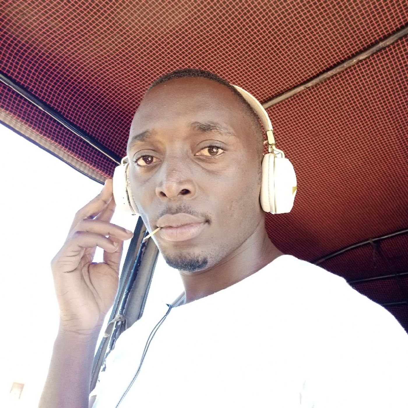 Pokea Mbembela Eliud\'s podcast