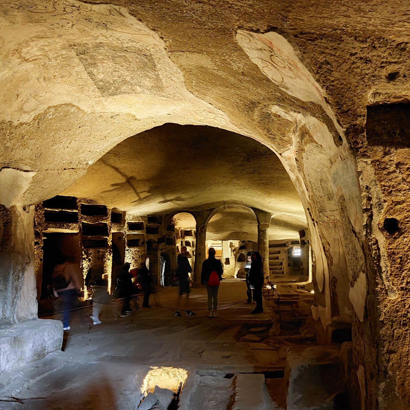 Napoli, le catacombe di San Gennaro: il riscatto dei giovani del rione Sanità episode artwork