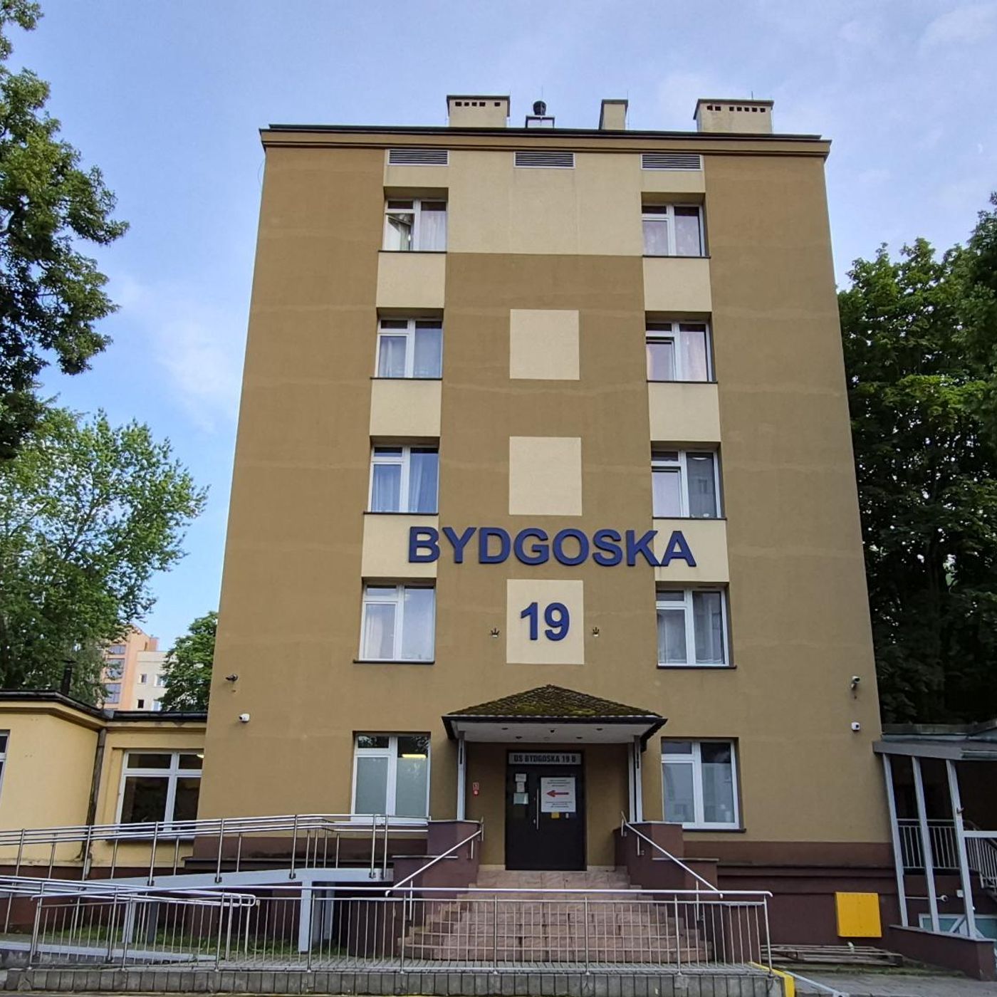 Pod Przewiązką. Koncerty, dyskoteki, giełdy płyt, młodość episode artwork