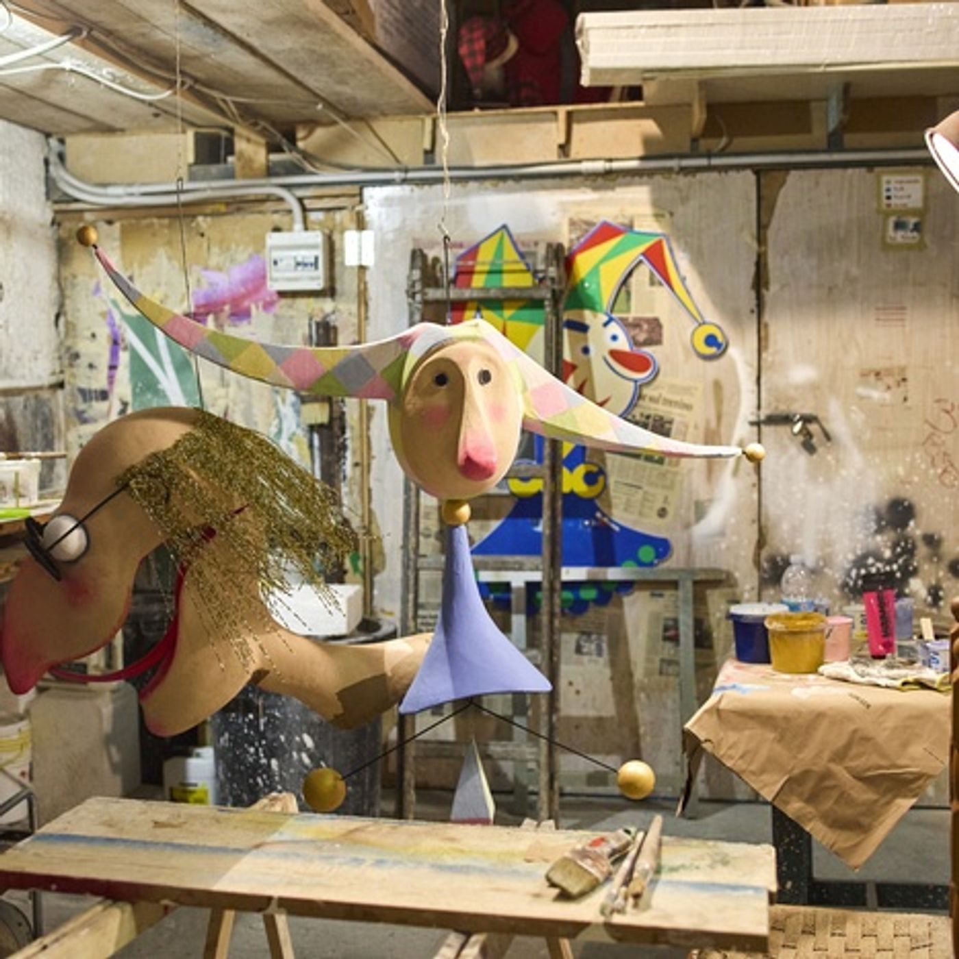 Il Carnevale di Putignano e l'arte della carta pesta come forma di emancipazione episode artwork
