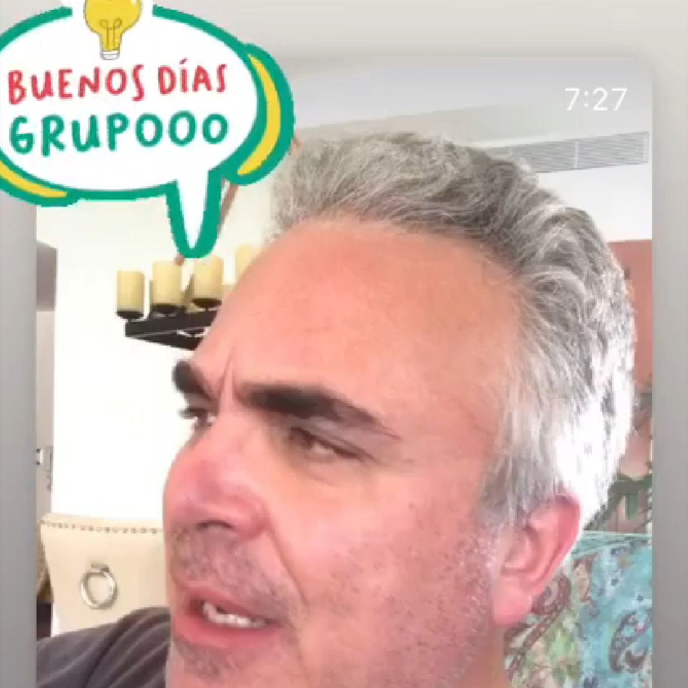 Lavándose... las noticias.