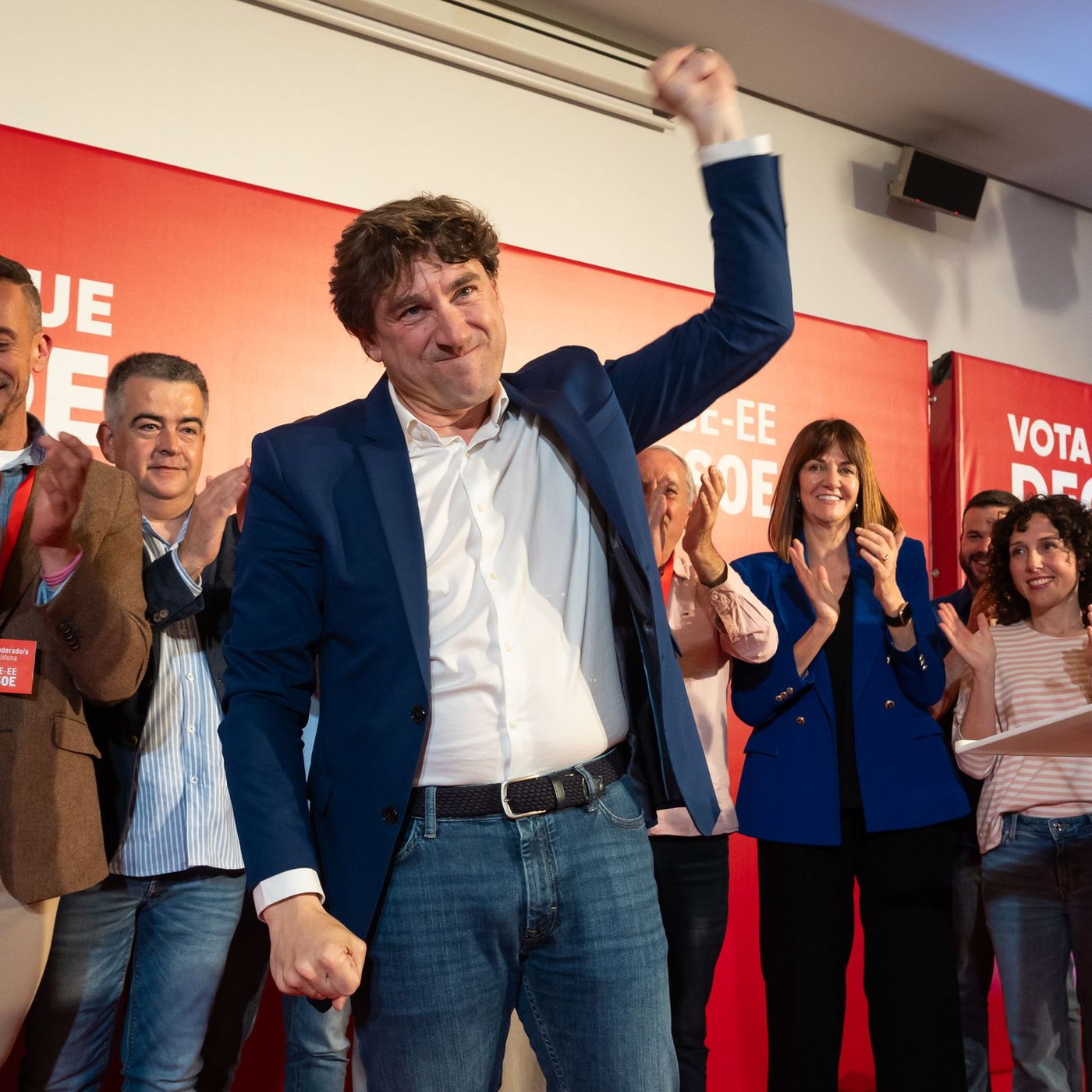 La República de los Tonnntos: El líder del PSOE vasco no entiende la Constitución y tampoco sabe qué es una nación