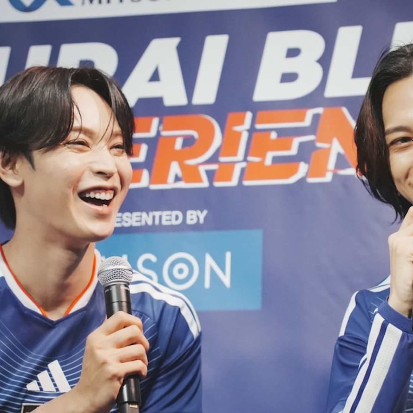 JO1與那城奨とINI池﨑理人が渋谷でW杯トーク、選手たちの魅力を知れるイベントにひと足早く来場（イベントレポート / 写真11枚） - 音楽ナタリー episode artwork