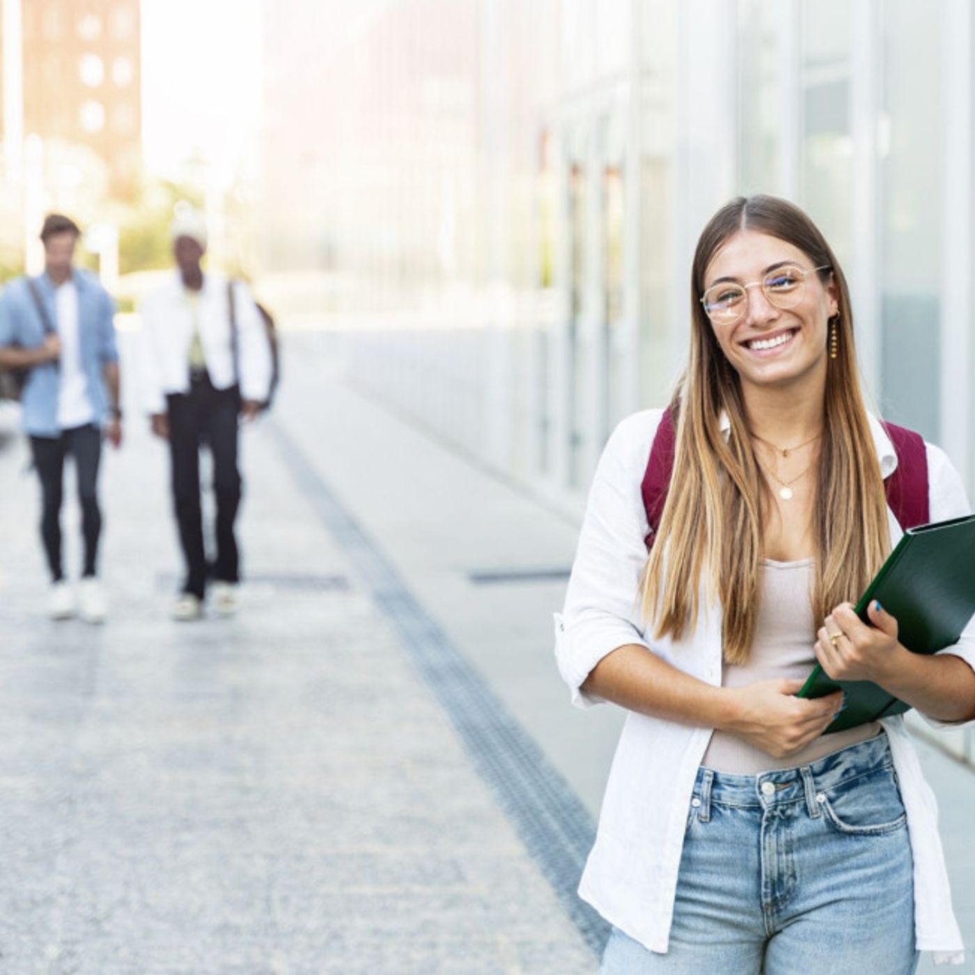 Borse di studio per universitari e laureati: quelle che scadono a marzo episode artwork