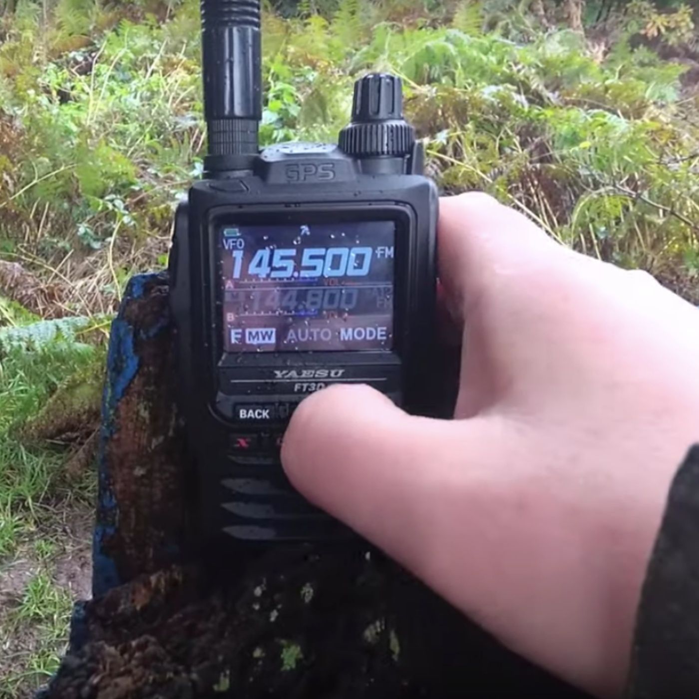 Outdoor review of the Yaesu FT3D handheld radio episode artwork