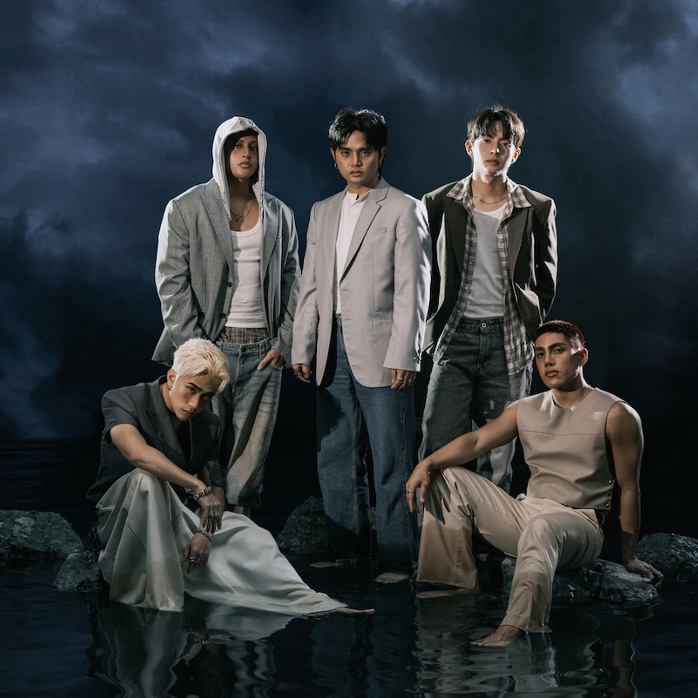 SB19、最新アルバム『Wakas at Simula』日本盤CDリリース　歌詞対訳＆ボーナストラックも収録 episode artwork