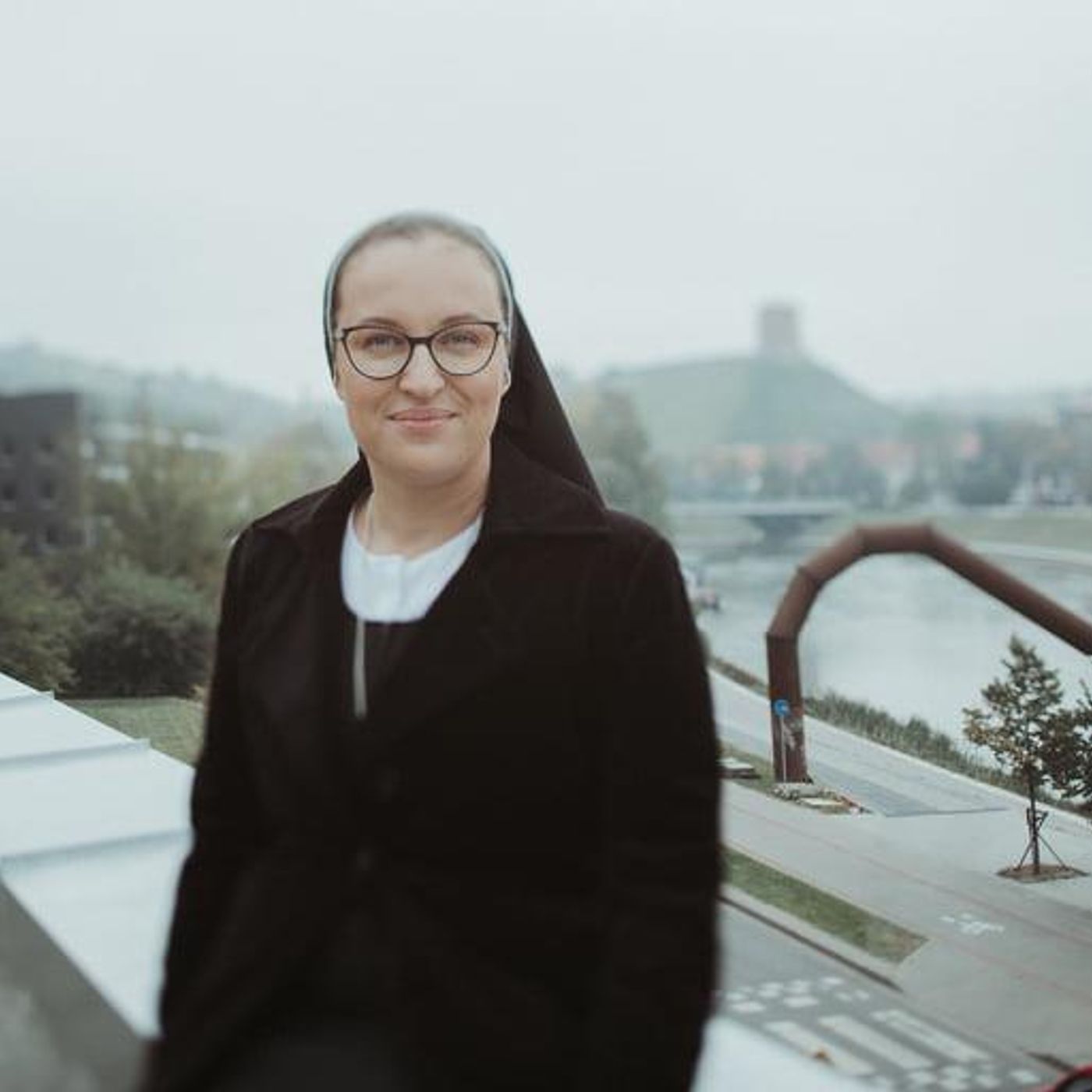 Daiktiniai įrodymai. Kiaušinio dilema: apie tikėjimą ir žinojimą su seserimi Viktorija Voidogaite episode artwork